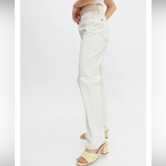 Urban Outfitters BDG Loose Straight Jean – Destroyed Ivory Denim - Picture 4 of 11